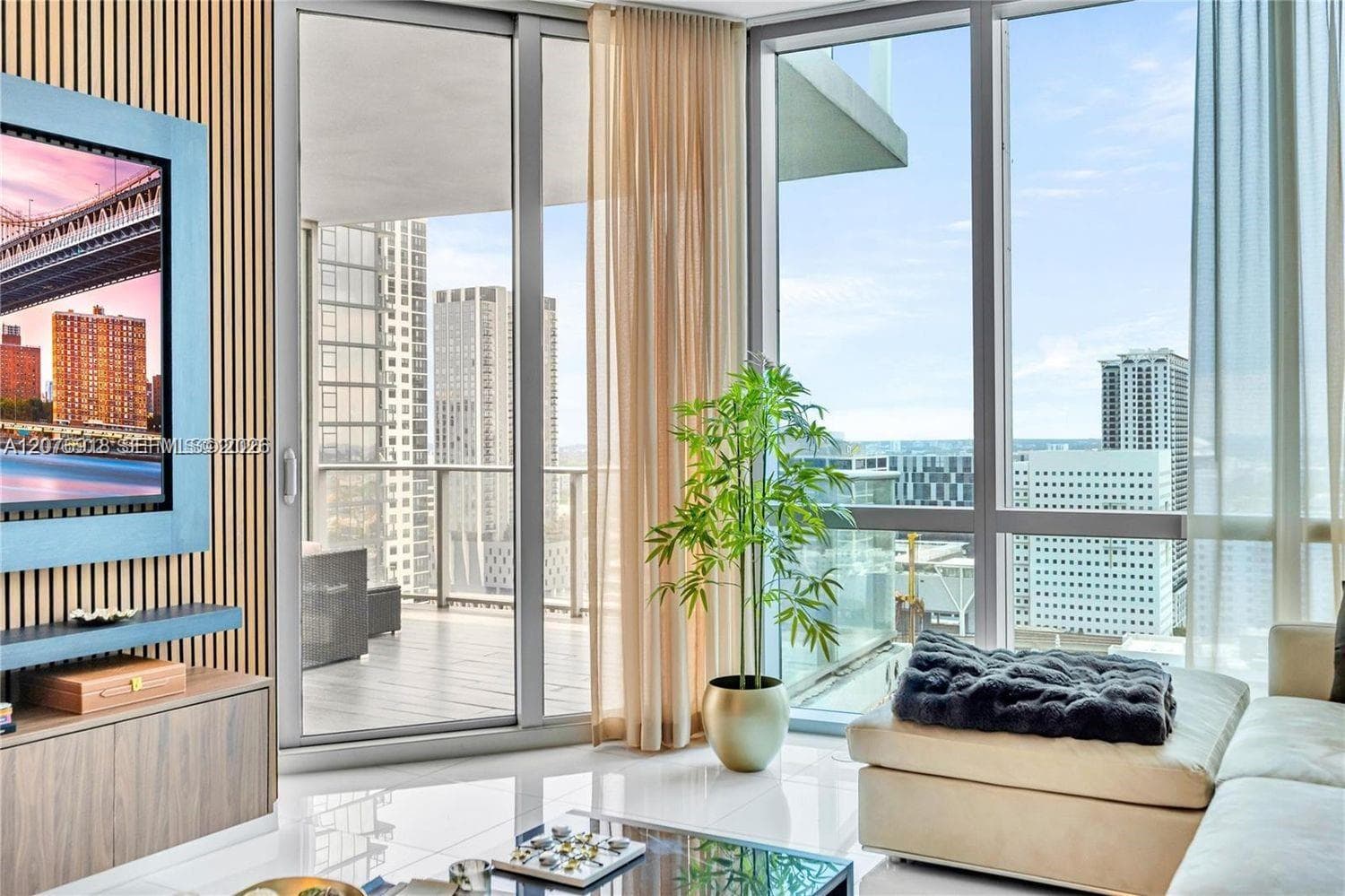 851 NE 1st Ave # 2408, Miami, FL 33132 photo 4