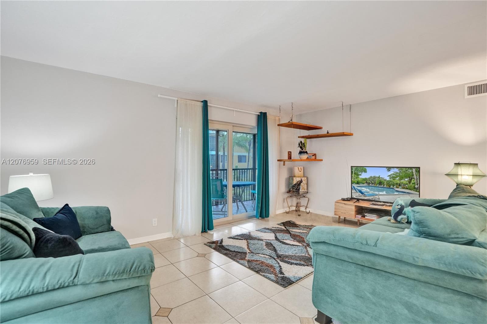 3017 N Oakland Forest Dr # 208, Oakland Park, FL 33309 photo 3