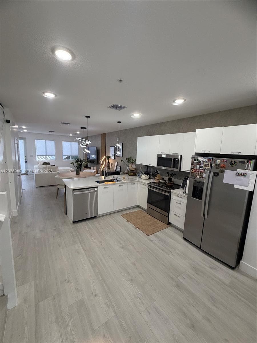 10300 NW 66th St, Doral, FL 33178 photo 4