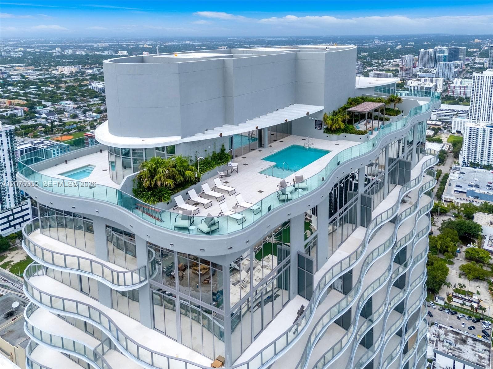 1400 Biscayne Blvd # 2305, Miami, FL 33132 photo 2