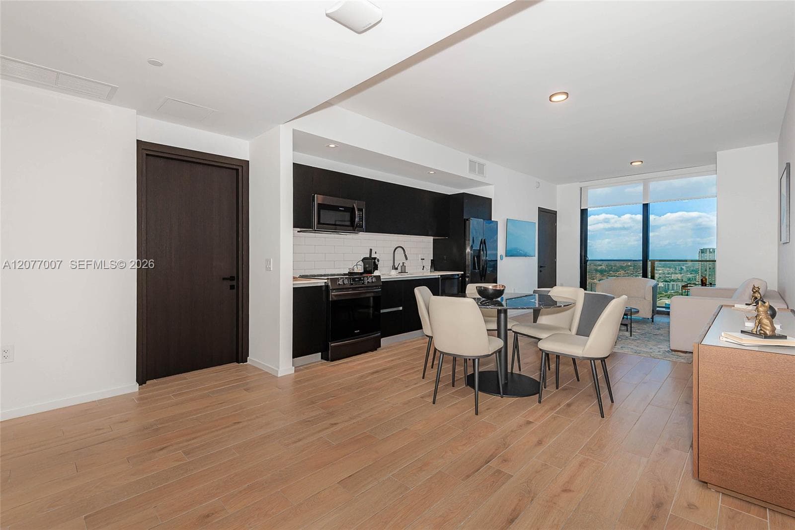 398 NE 5TH # 4118, Miami, FL 33132