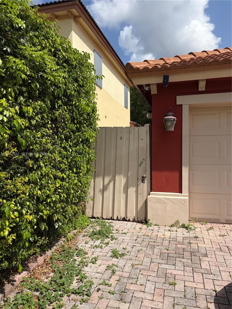 16467 SW 50th Ter # efficiencyci, Miami, FL 33185 photo 2