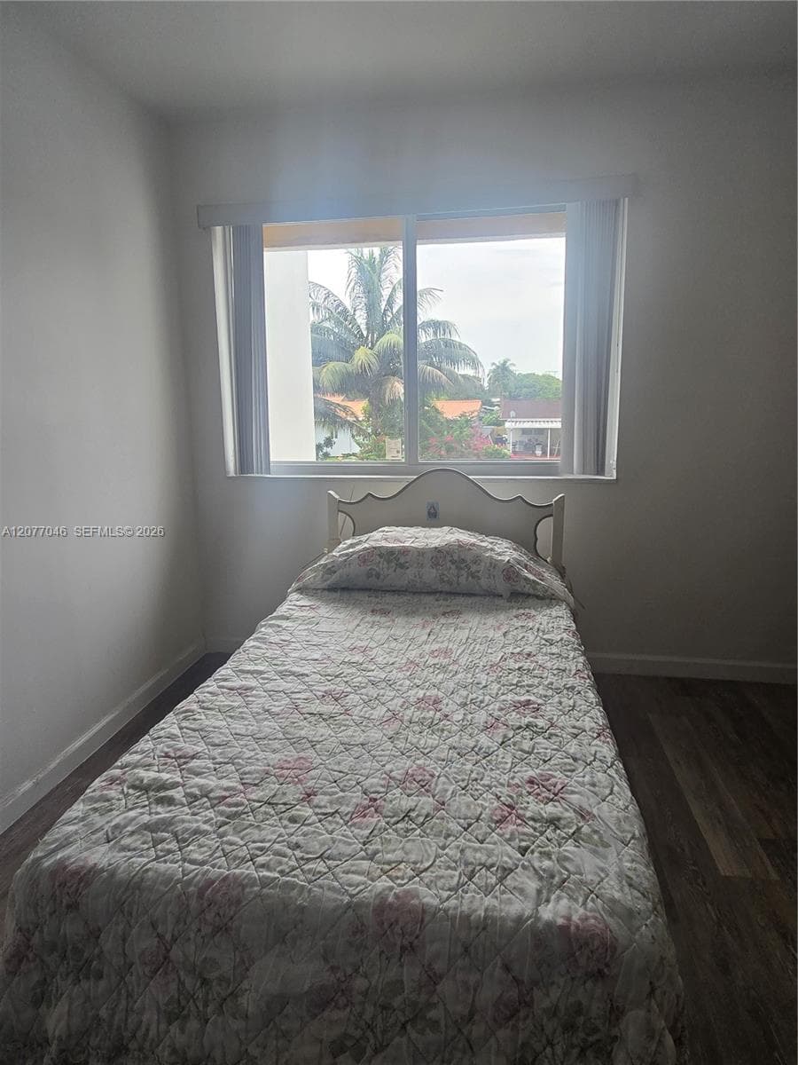 8990 SW 24th St # 226, Miami, FL 33165 photo 5