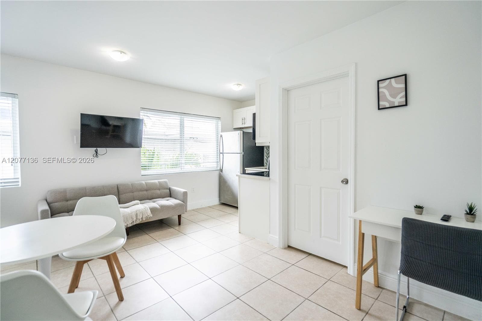 6971 Carlyle Ave # 207, Miami Beach, FL 33141 photo 2