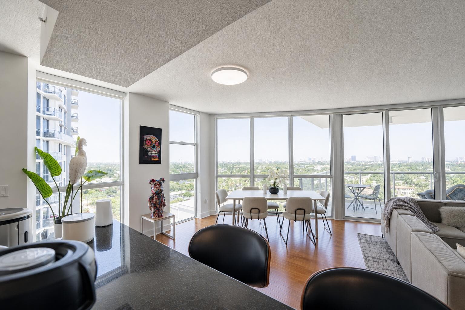 111 SE 8th Avenue, Fort Lauderdale, FL 33301