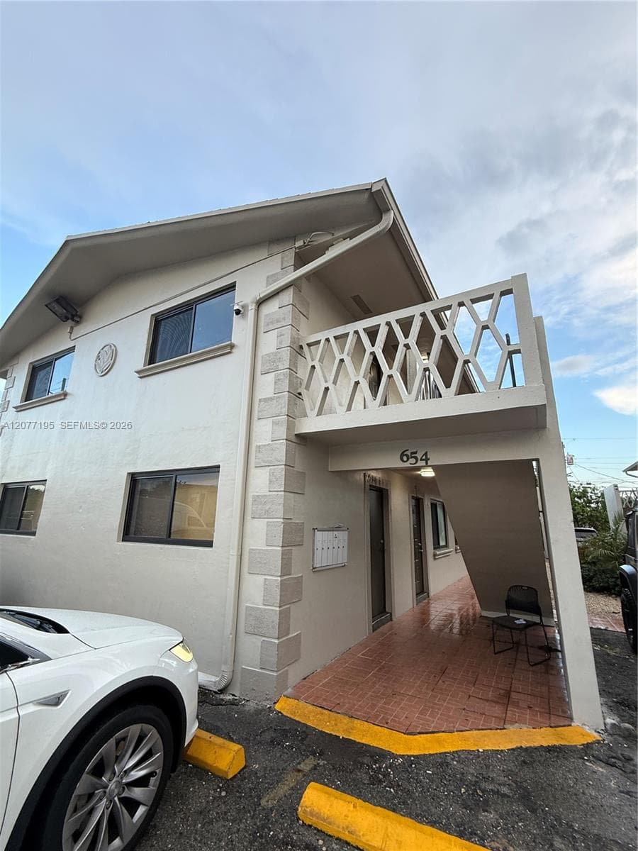 664 W 29th St # 4, Hialeah, FL 33012 photo 3