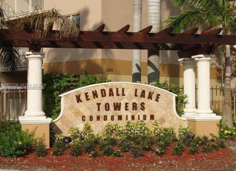 15221 SW 80th St # 306, Miami, FL 33193 photo 2