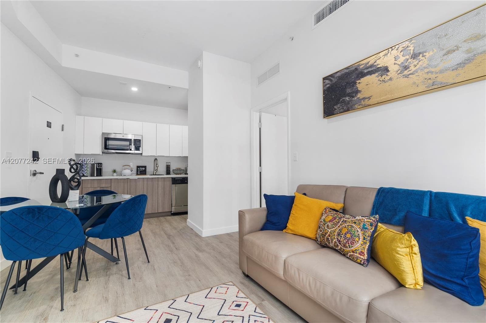 136 NW 26th St # 207, Miami, FL 33127