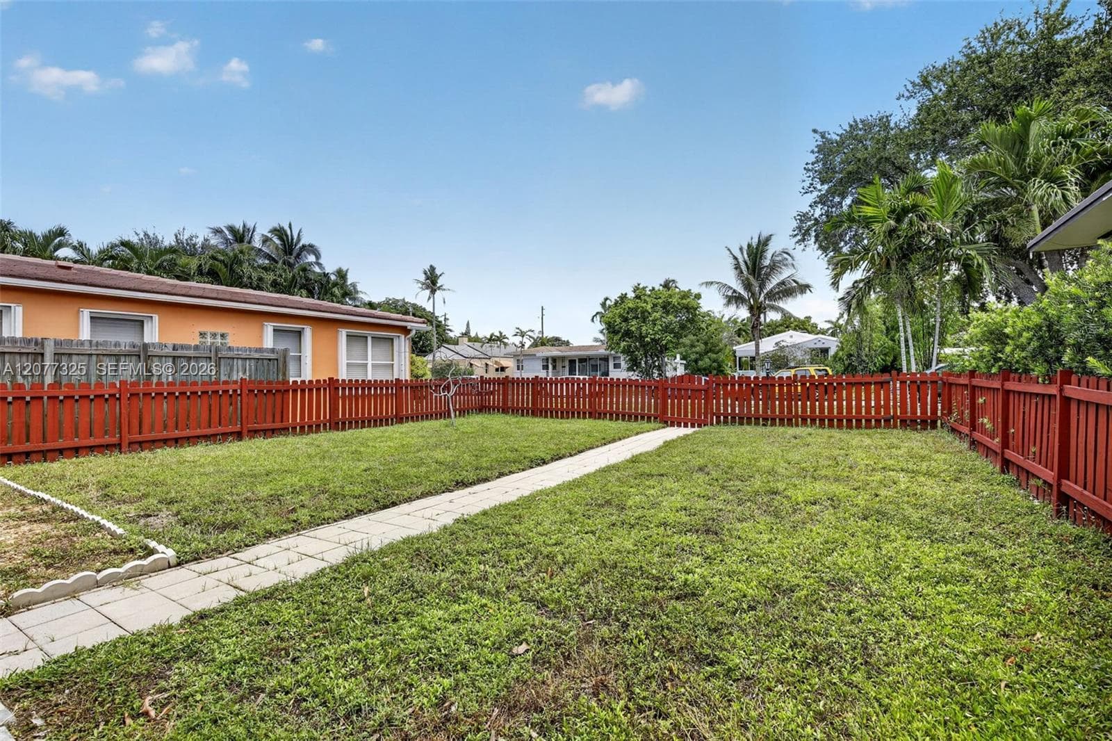 1527 Jackson St, Hollywood, FL 33020 photo 2