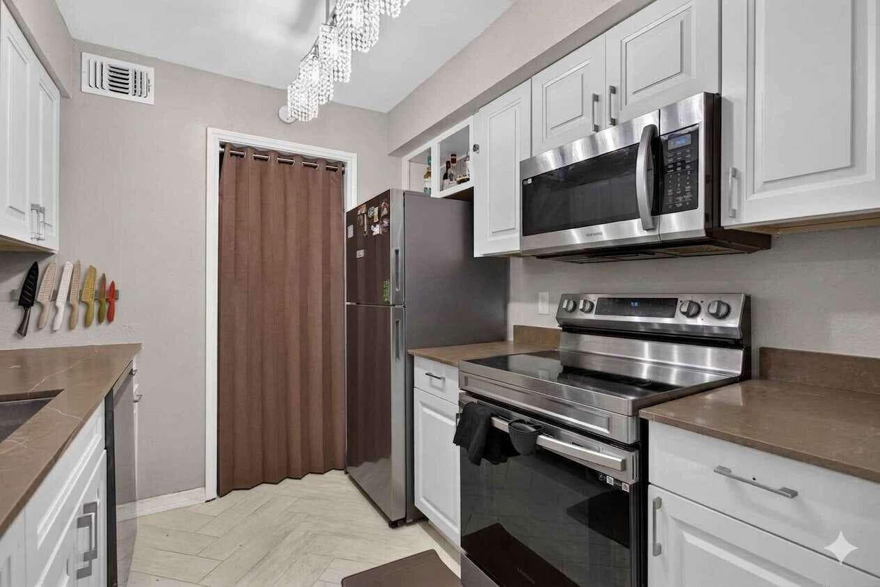 2300 NW 33RD Street # 904, Oakland Park, FL 33309 photo 5