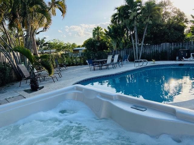 2401 ANDROS Lane, Fort Lauderdale, FL 33312 photo 2