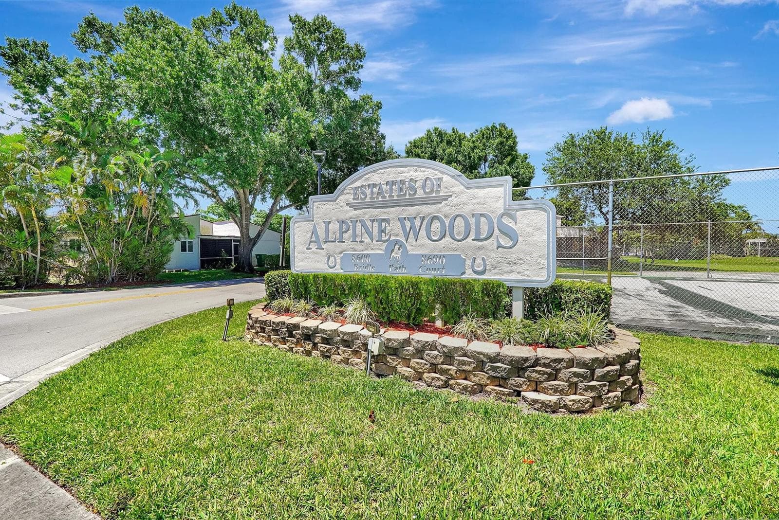 8630 BRIDLE PATH Court # 207, Davie, FL 33328 photo 2