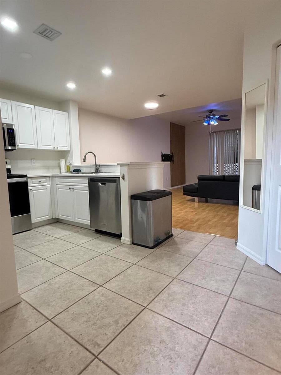 4167 CRYSTAL LAKE Drive, Deerfield Beach, FL 33064 photo 4