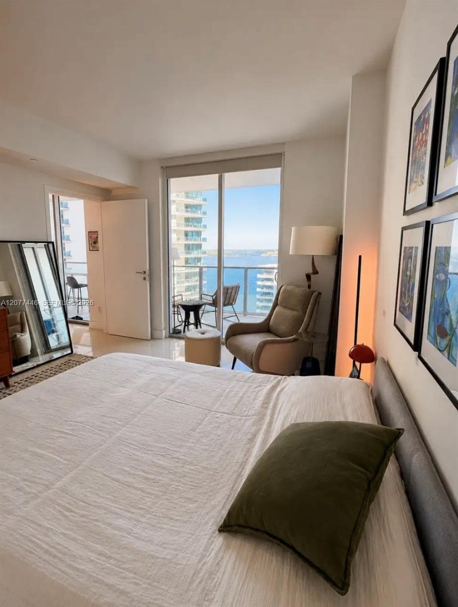1300 Brickell Bay Dr # 1807, Miami, FL 33131 photo 3