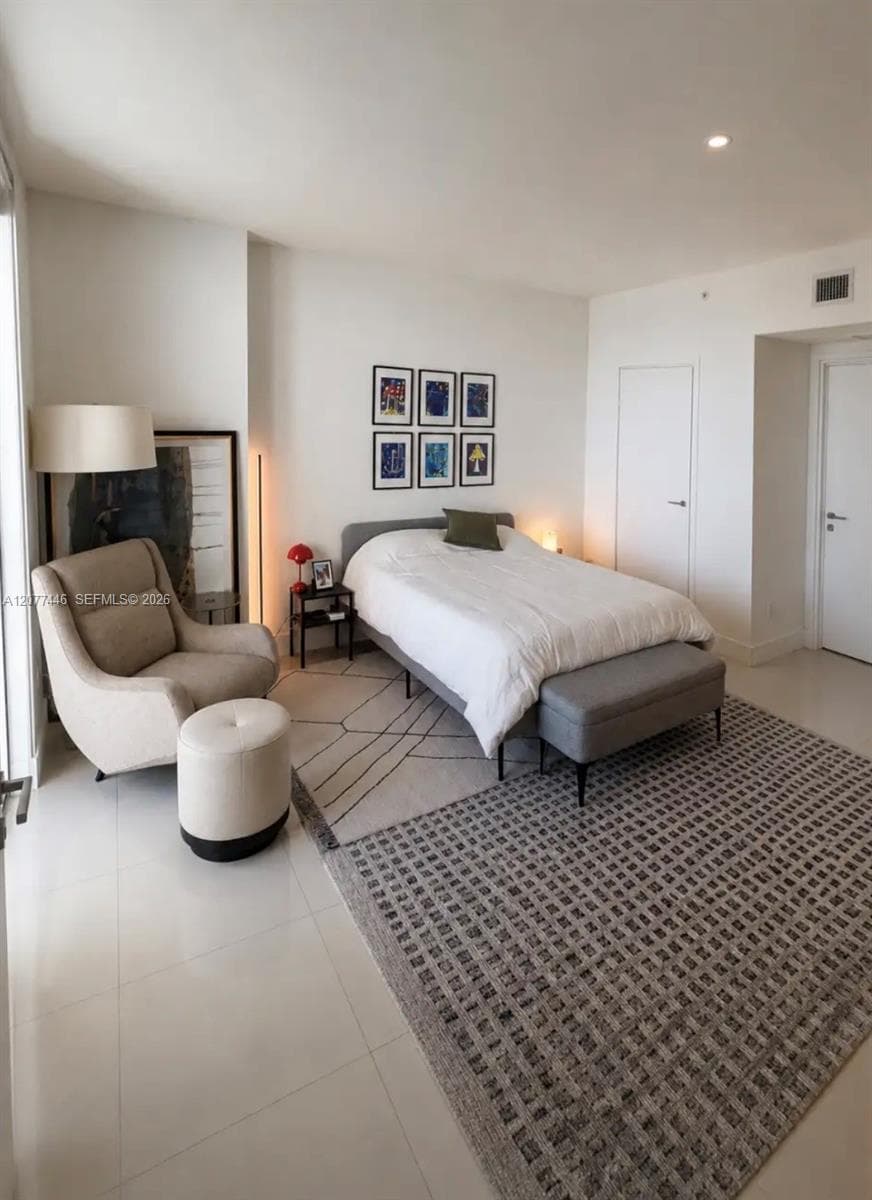1300 Brickell Bay Dr # 1807, Miami, FL 33131 photo 4