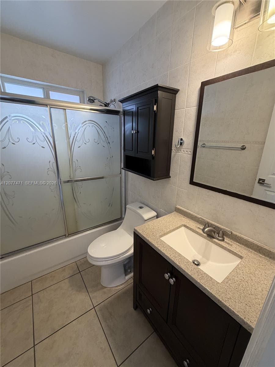 8867 SW 25th St # 8867, Miami, FL 33165 photo 5