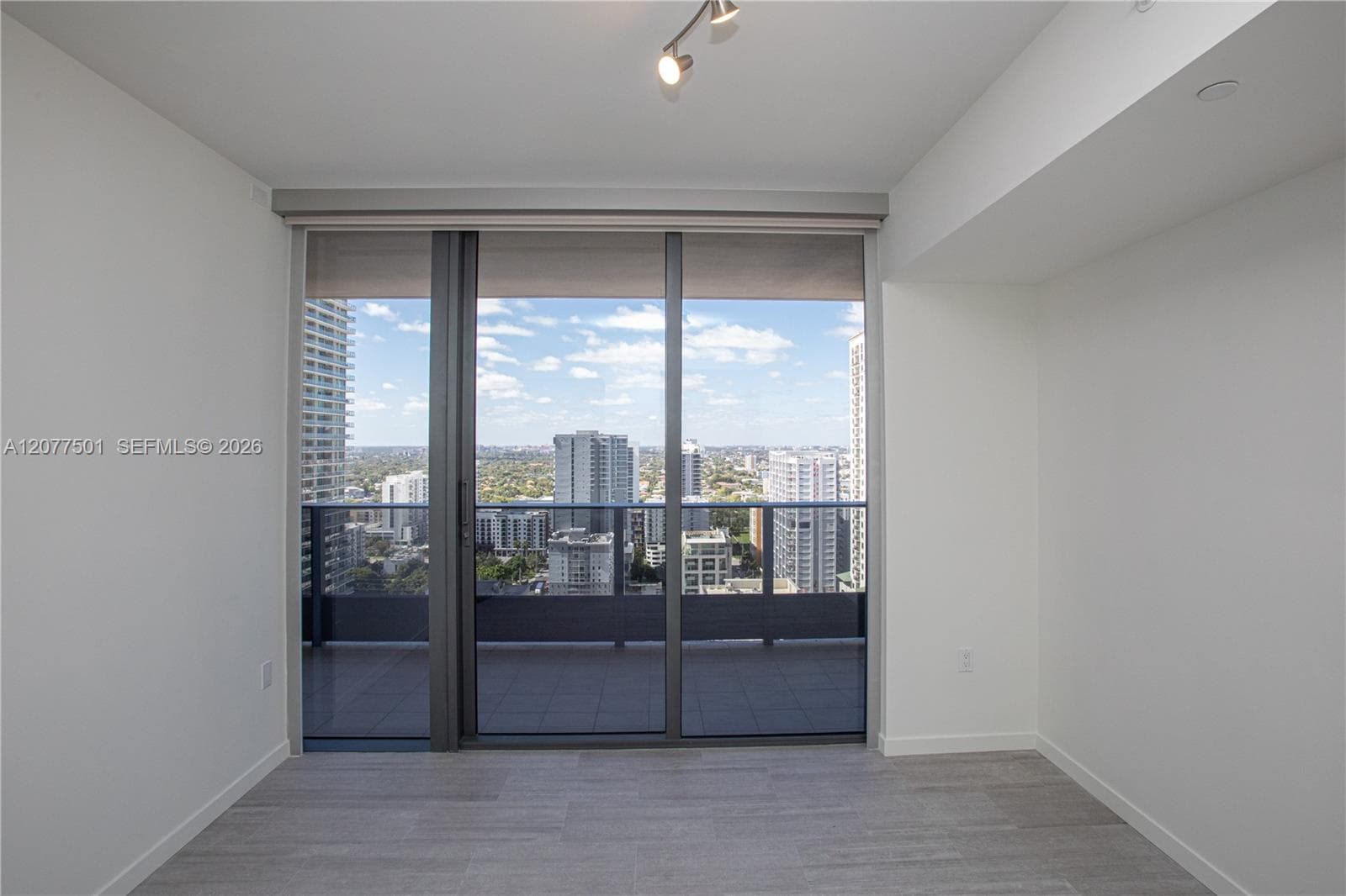 1000 Brickell Plz # 2610, Miami, FL 33131 photo 5