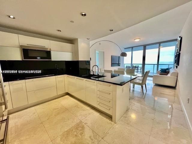 17121 Collins Ave # 1007, Sunny Isles Beach, FL 33160 photo 2