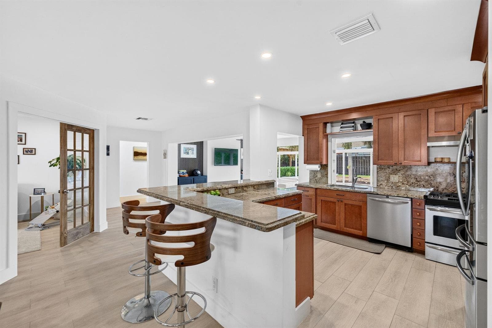 520 SE 14TH Street, Pompano Beach, FL 33060 photo 3
