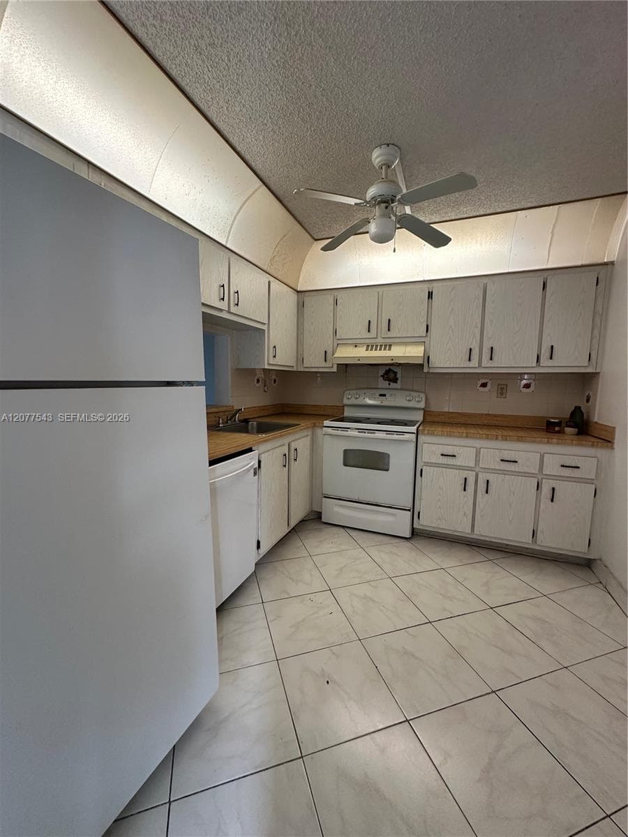 1830 SW 81st Ave # 4310, North Lauderdale, FL 33068 photo 2