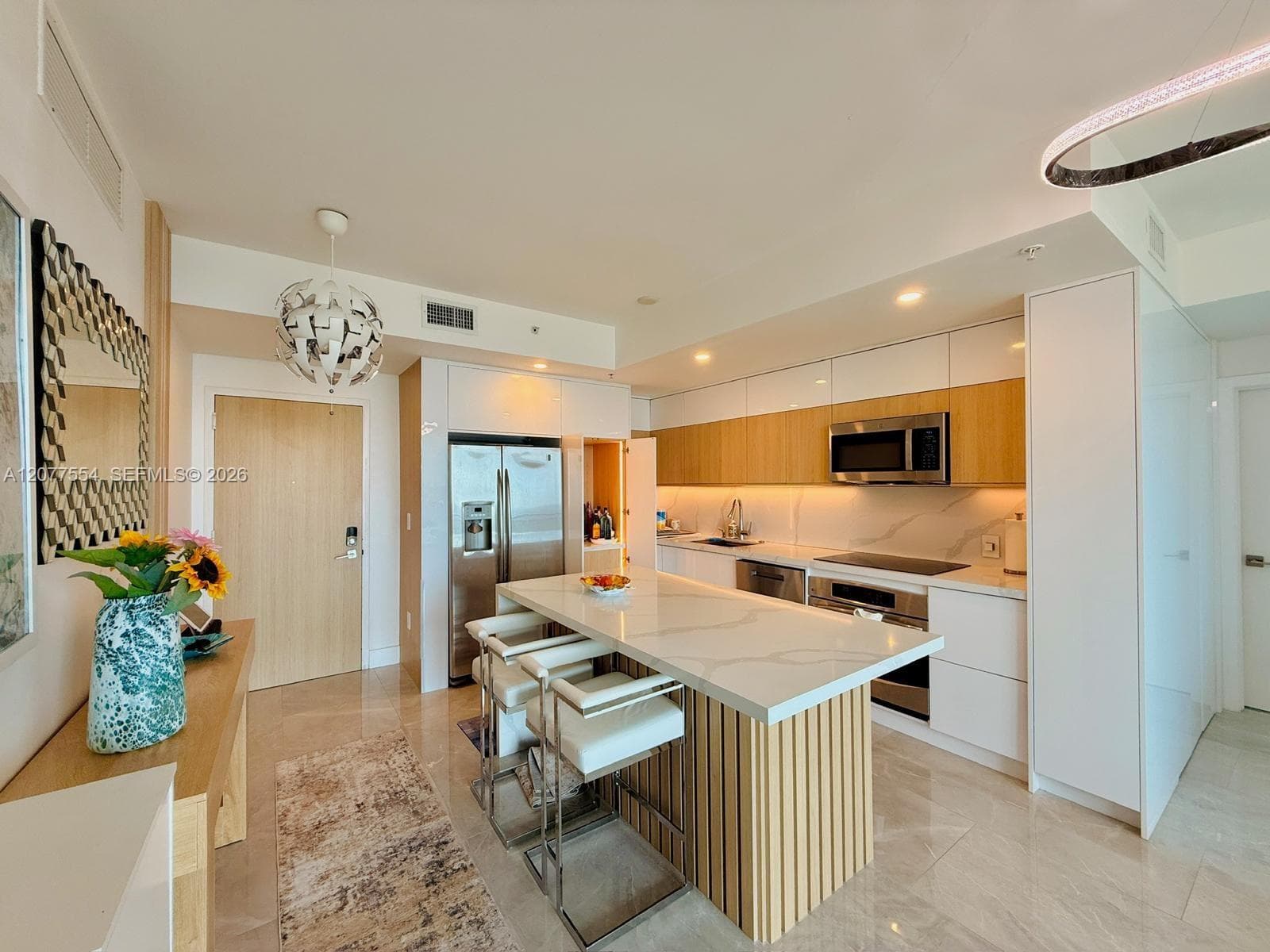 90 SW 3rd St # 3306, Miami, FL 33130 photo 2