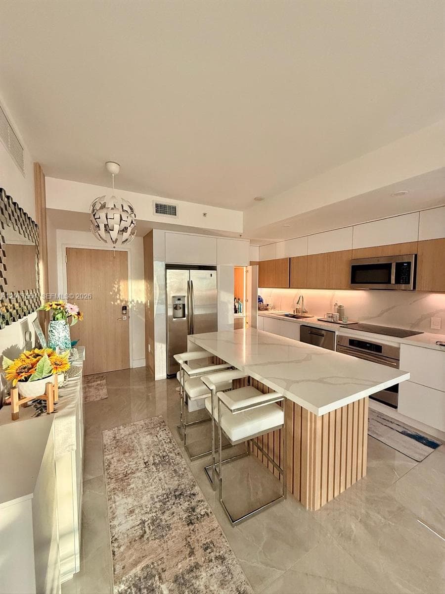90 SW 3rd St # 3306, Miami, FL 33130 photo 3