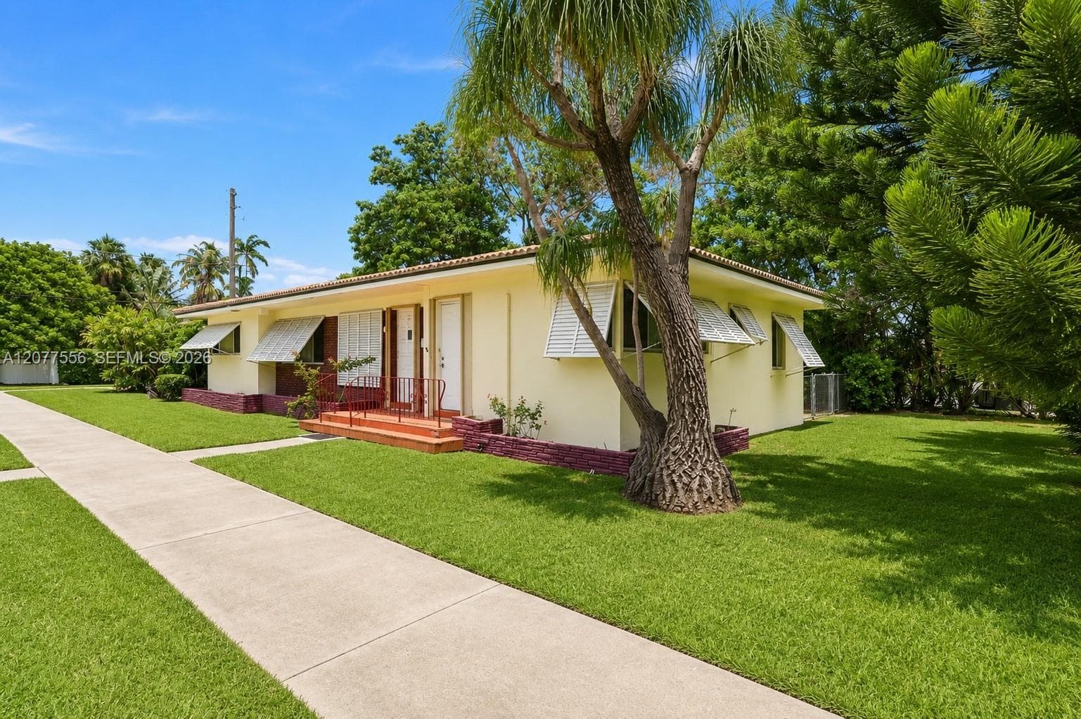 425 S 15th Ave, Hollywood, FL 33020 photo 4
