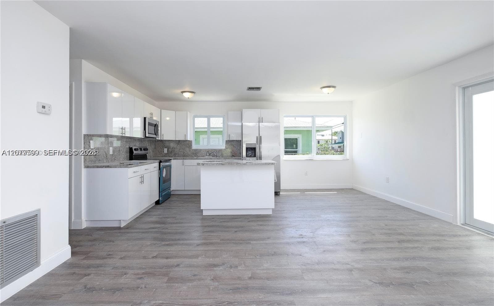 1933 NW 2nd Ct, Miami, FL 33136 photo 4