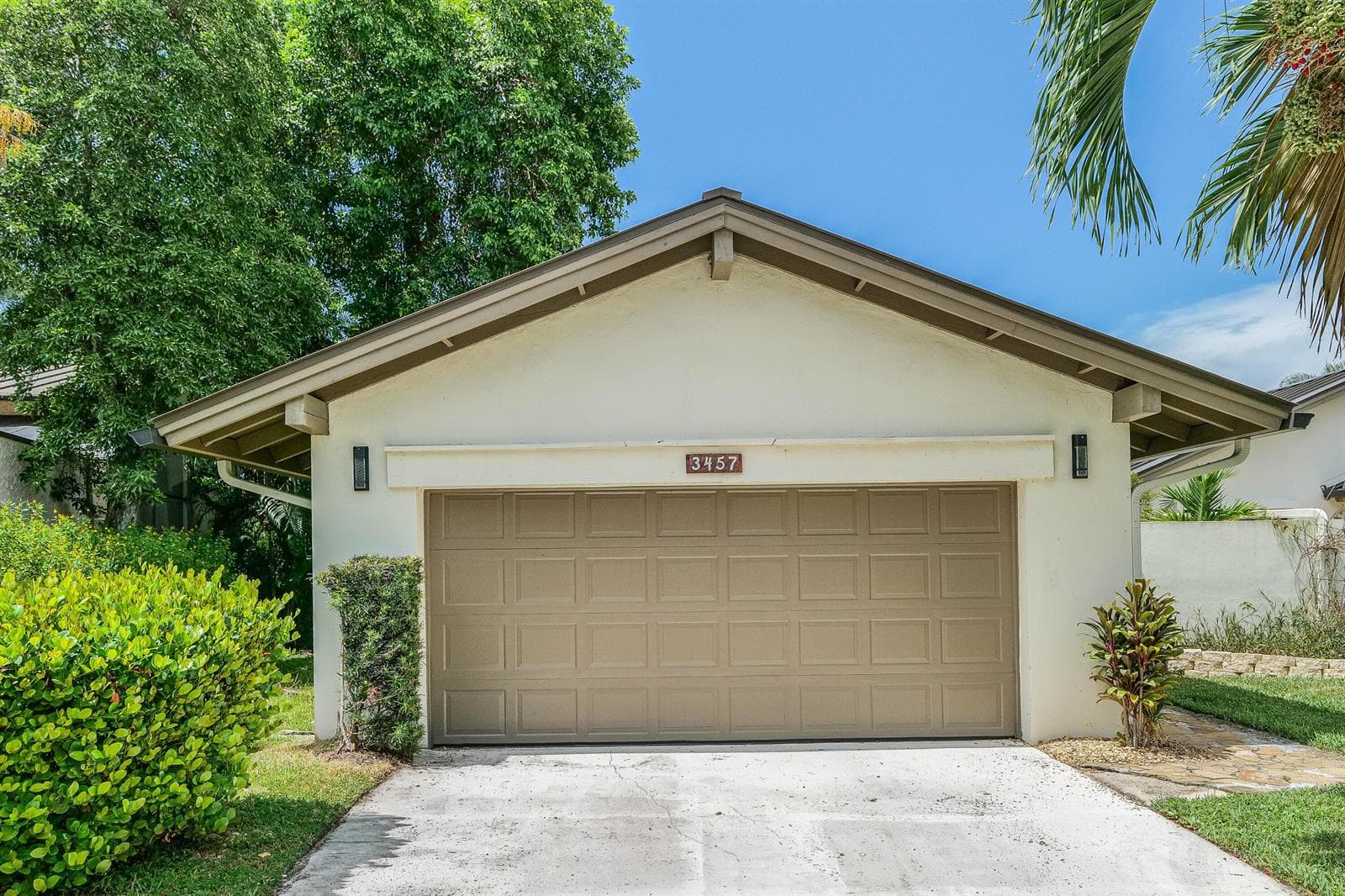 3457 SPRING BLUFF Place # 14, Lauderhill, FL 33319 photo 4