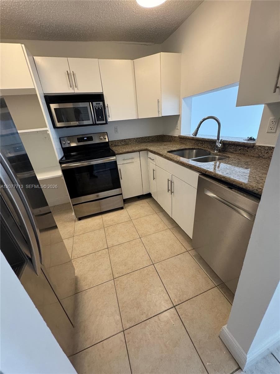 488 NW 165th St Rd # B-412, Miami, FL 33169 photo 2