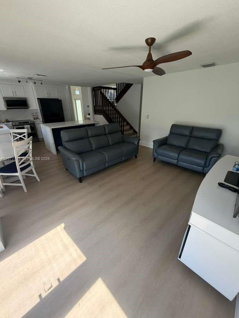 1920 NW 182nd Ter, Pembroke Pines, FL 33029 photo 5