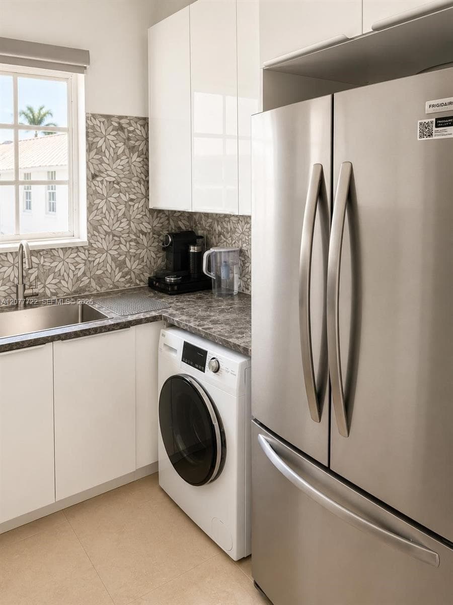 830 10th ST # 3, Miami Beach, FL 33139 photo 4