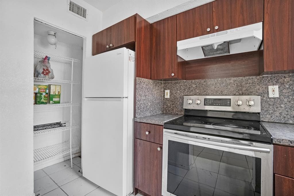 306 NW 84th Terrace # 306, Miami, FL 33150 photo 3