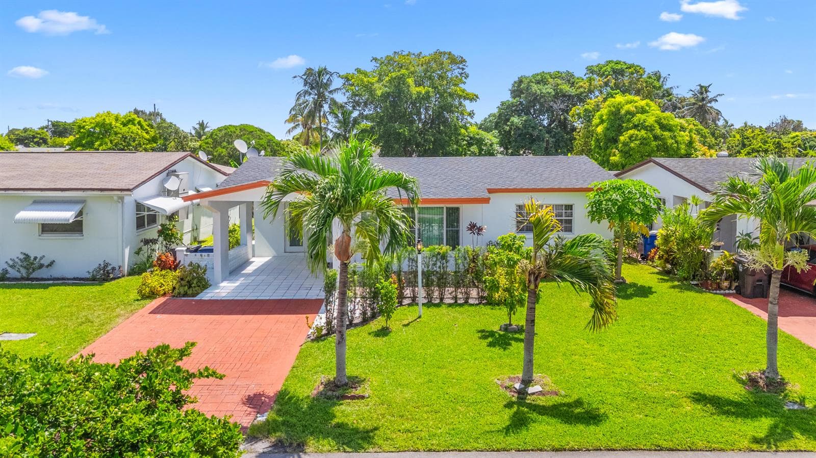 4200 NW 52ND Avenue, Lauderdale Lakes, FL 33319