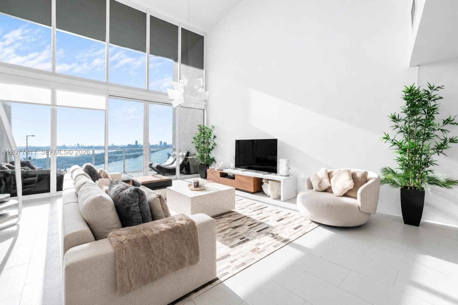 1040 Biscayne Blvd # 3203, Miami, FL 33132