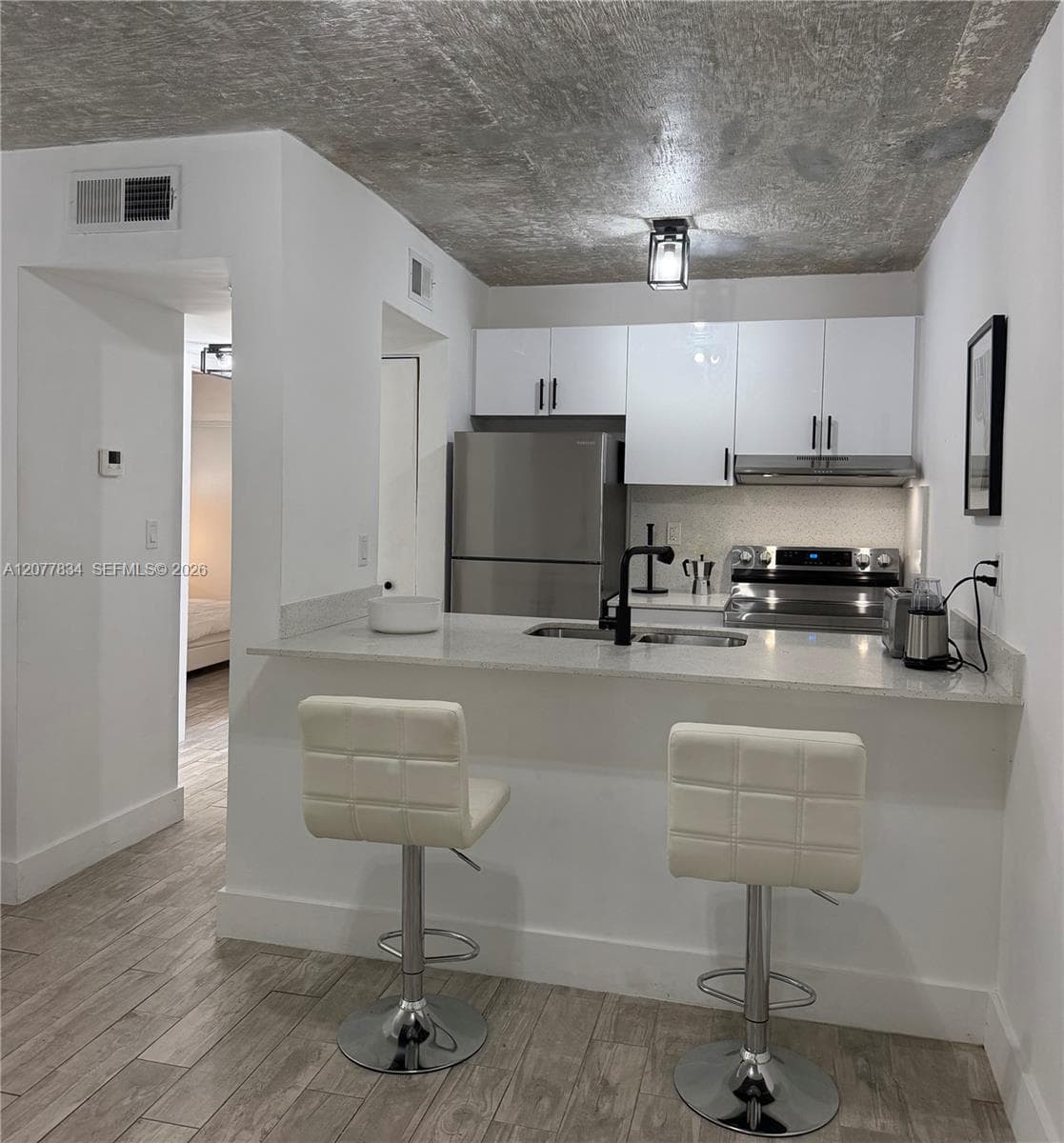 190 NW 69th St # 3, Miami, FL 33150 photo 2