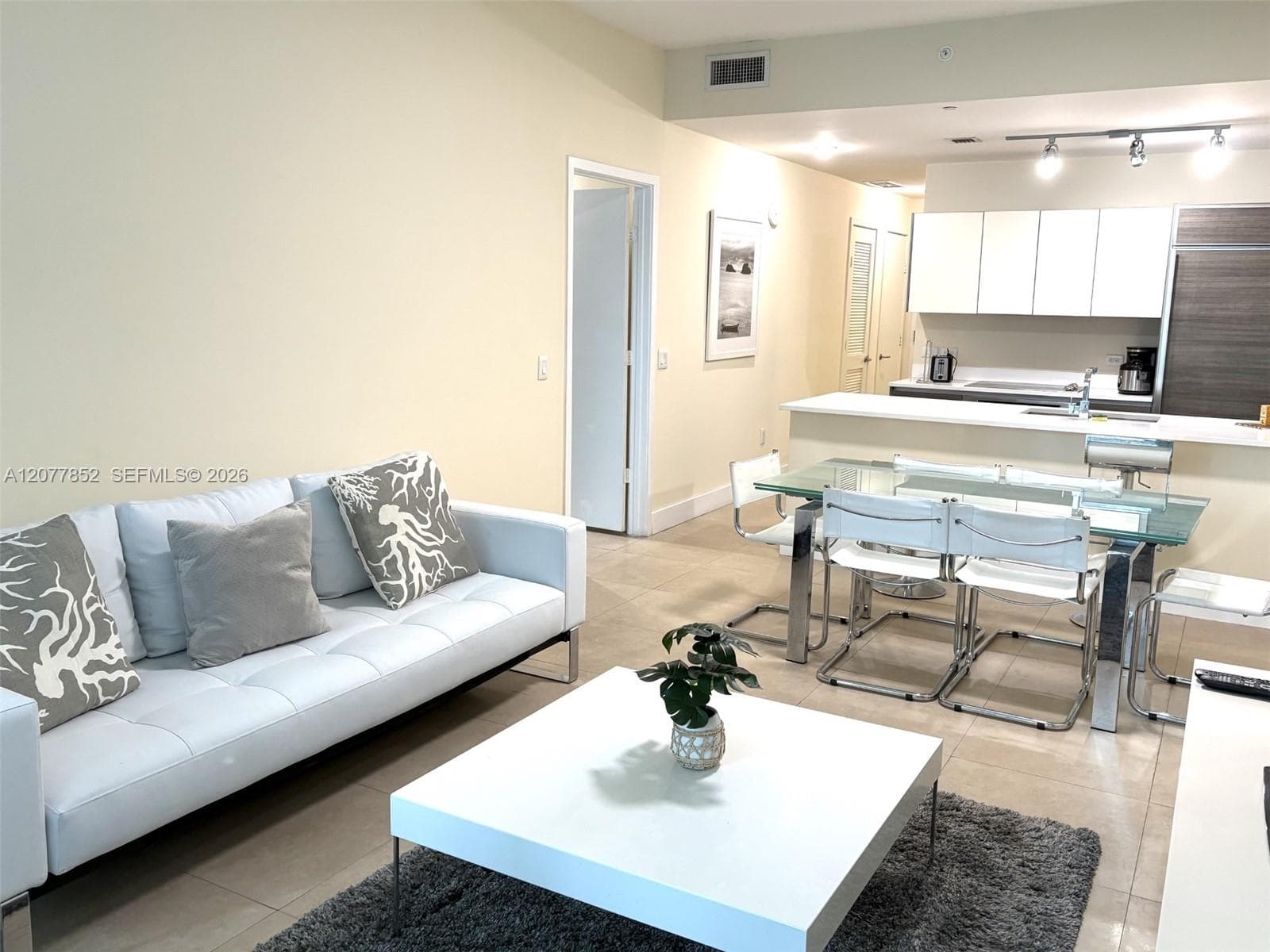 1100 S Miami Ave # 811, Miami, FL 33130 photo 4