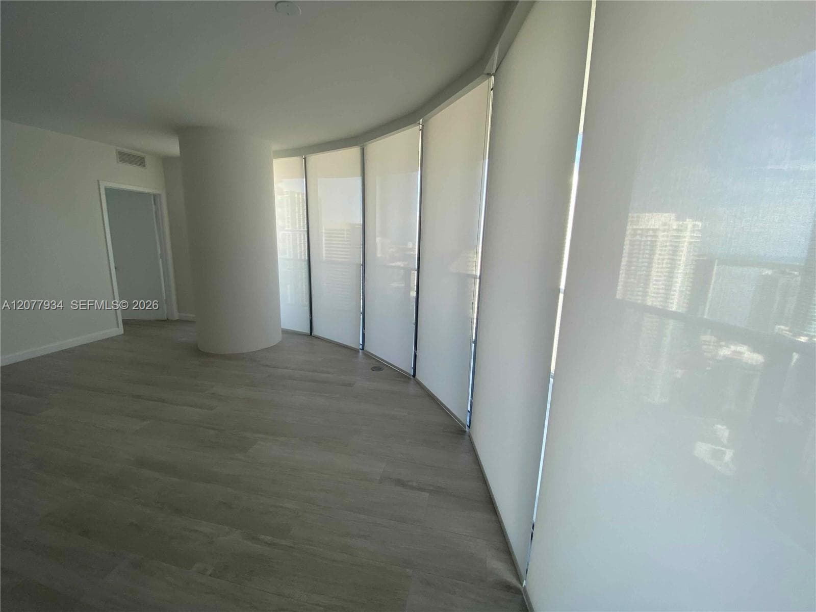 45 SW 9th St # 3703, Miami, FL 33130 photo 5