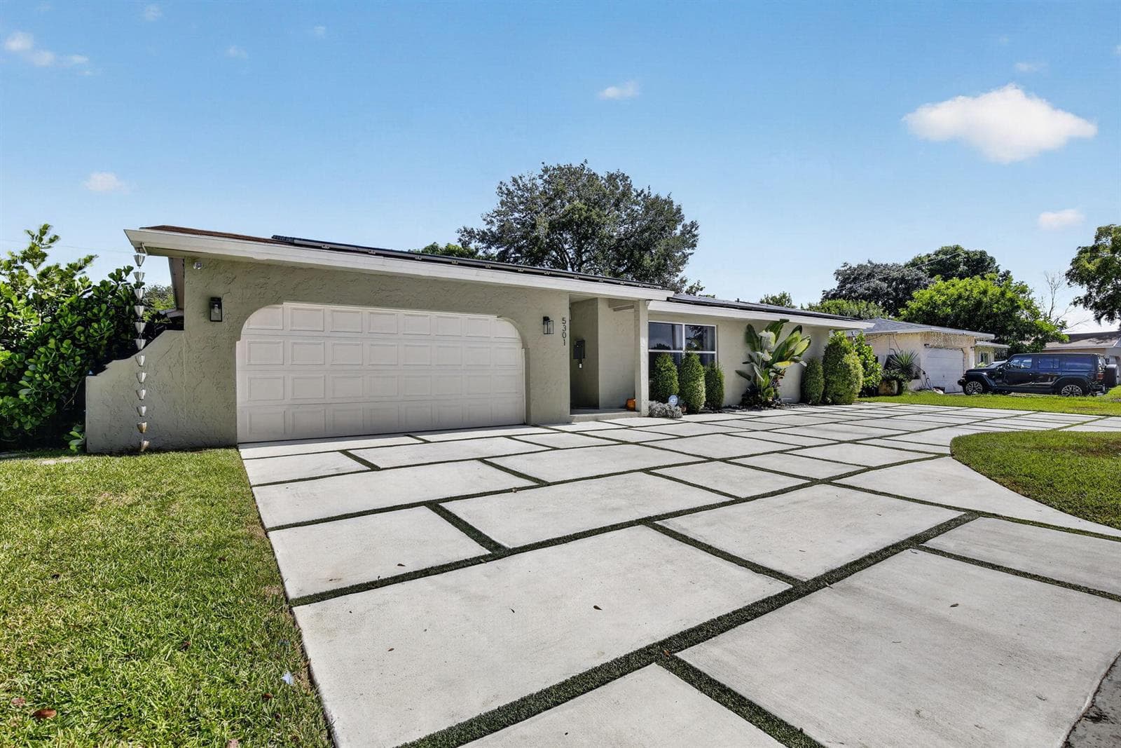 5301 SW 8TH Court, Plantation, FL 33317 photo 3