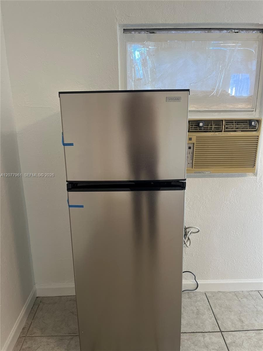 842 NW 107 St # Efficiency, Miami, FL 33168 photo 4