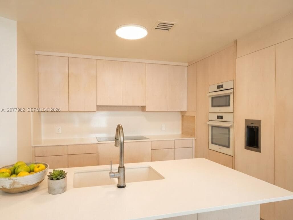 1900 N Bayshore Dr # 5004, Miami, FL 33132 photo 5