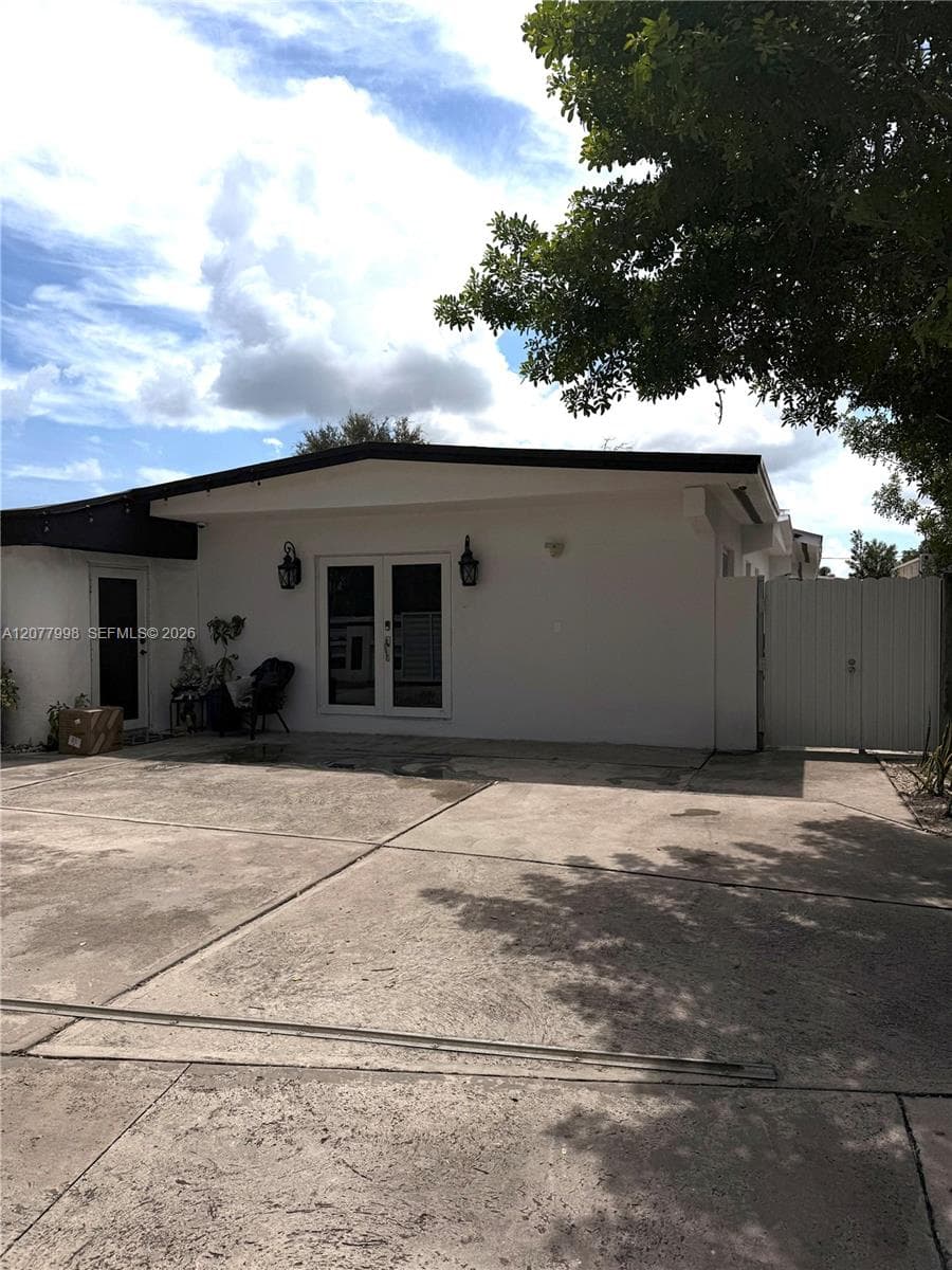 1720 NW 124th Ter, Miami, FL 33167 photo 3