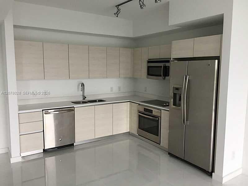 4250 BISCAYNE BLVD # 611, Miami, FL 33137 photo 3