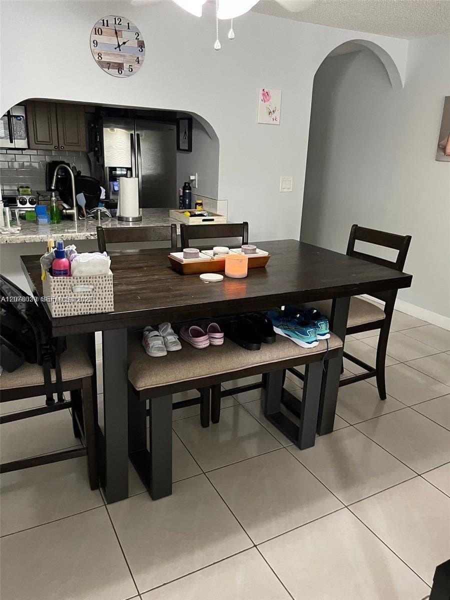 10135 NW 9th St Cir # 5-208, Miami, FL 33172 photo 2