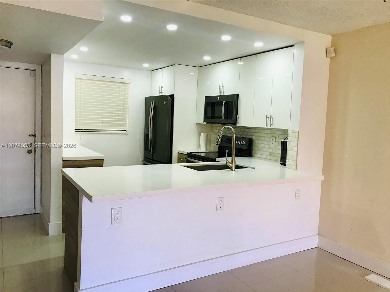 10625 SW 112th Ave # 106, Miami, FL 33176 photo 2