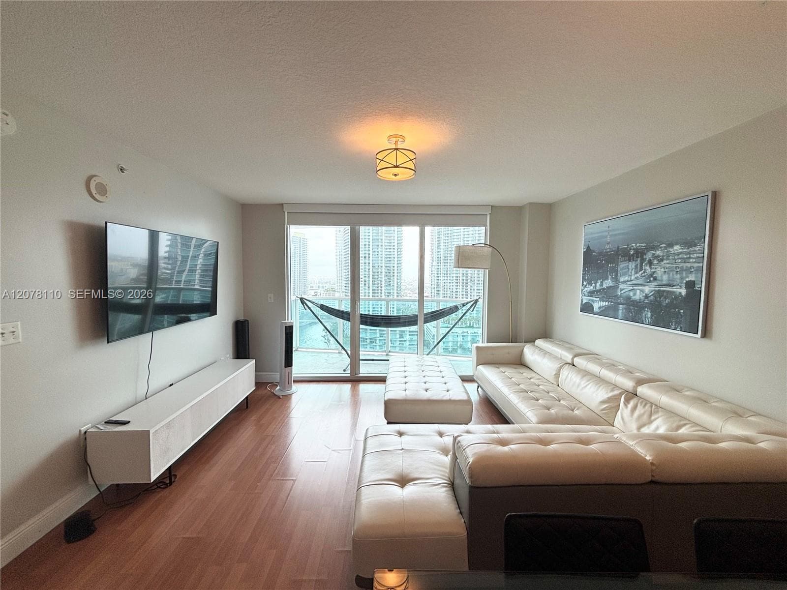 31 SE 5th St # 2805, Miami, FL 33131 photo 4