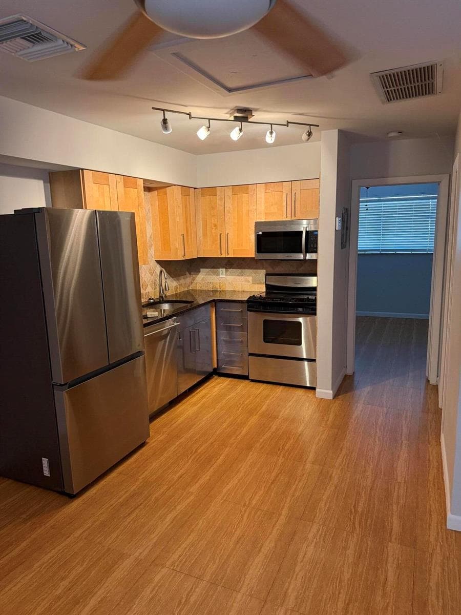 713 SE 18th Street, Fort Lauderdale, FL 33316
