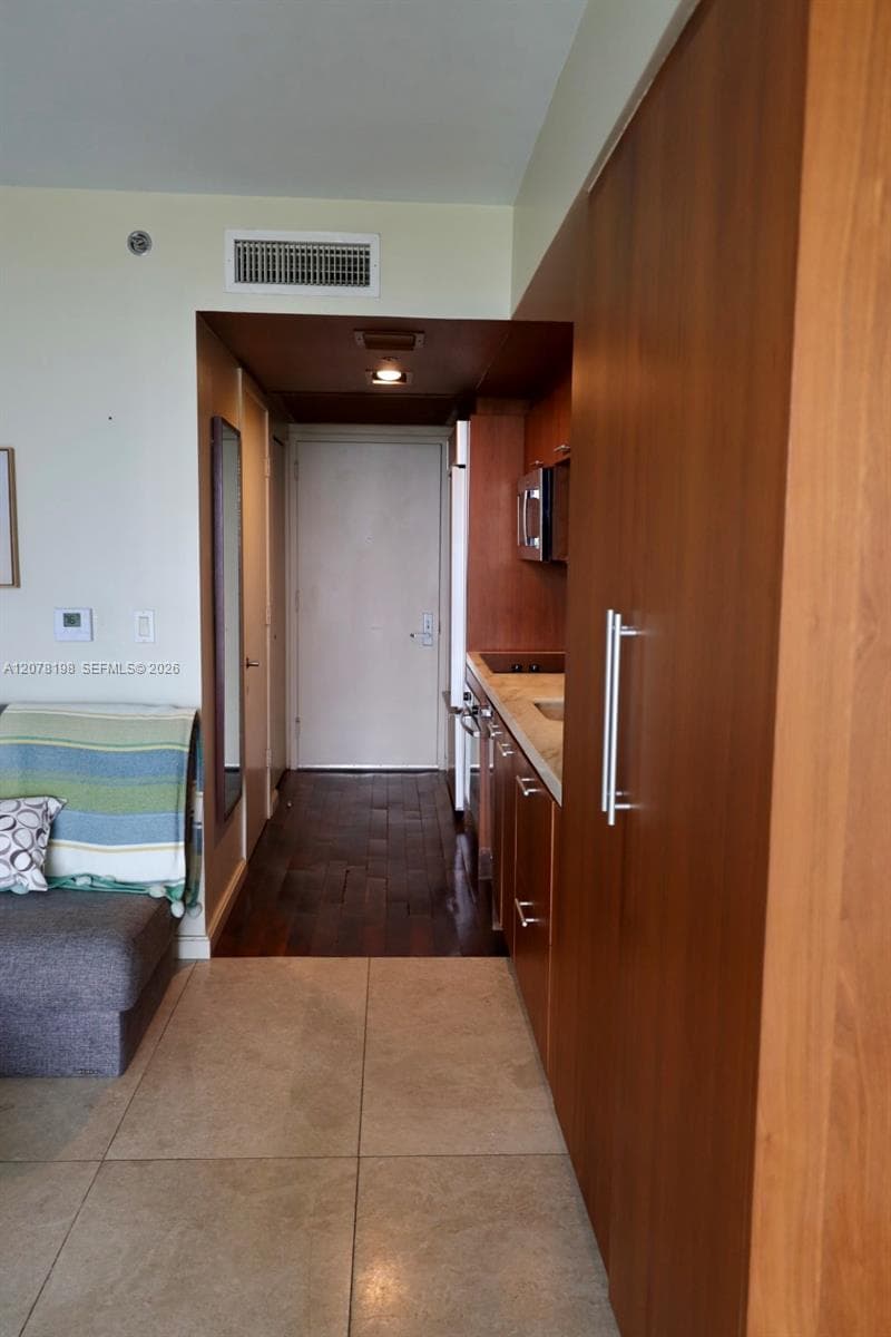 50 Biscayne Blvd # 606, Miami, FL 33132 photo 4