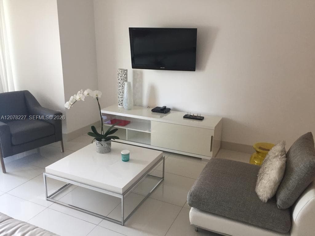 485 Brickell Ave # 1811, Miami, FL 33131 photo 5