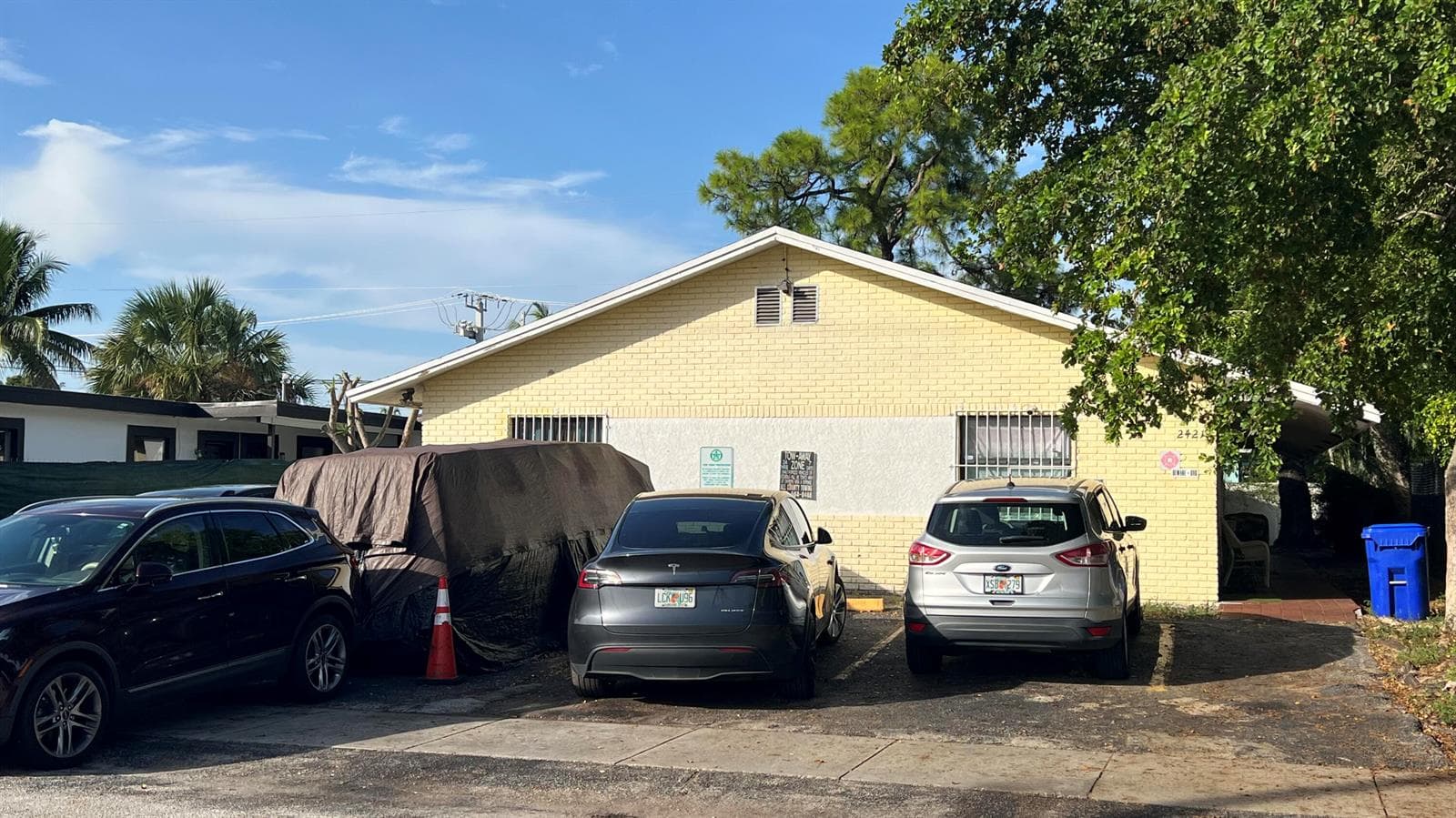 2421 NW 8TH Place # 1-2, Fort Lauderdale, FL 33311